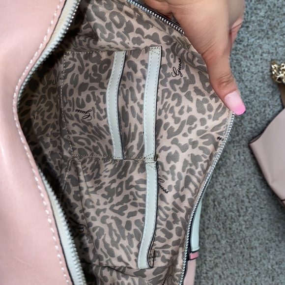 Guess bag - Picture 4 of 4
